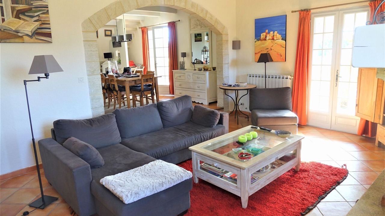 Photo of Livingroom in Saint-Pierre-de-Vassols