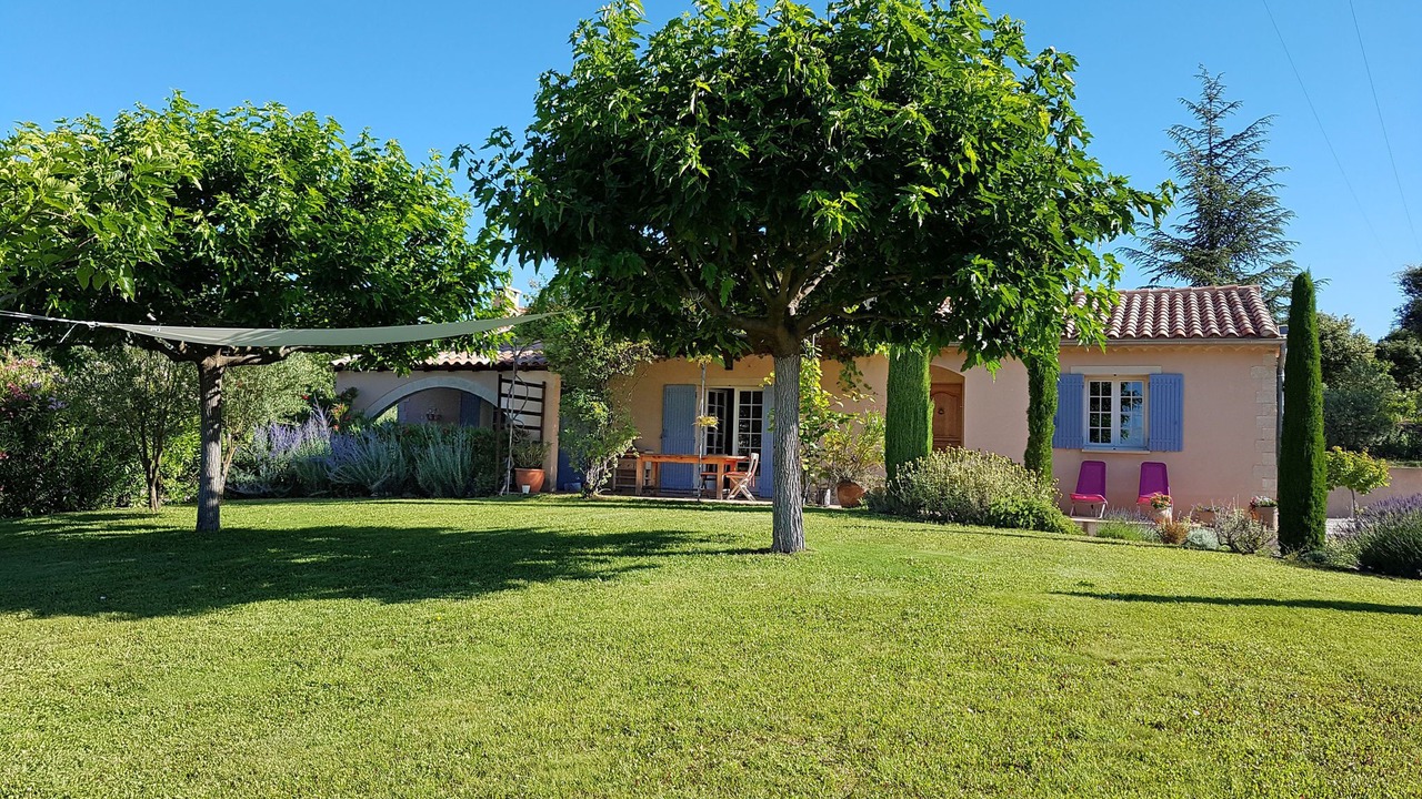 Photo of Outdoor in Saint-Pierre-de-Vassols