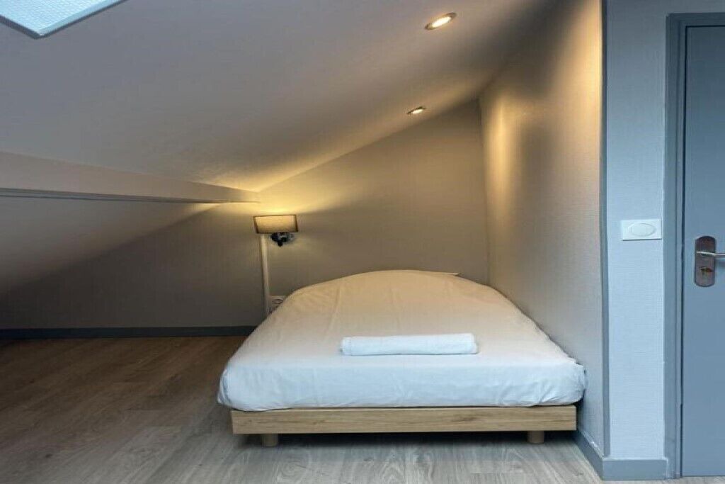 Photo of Bedroom in Villeneuve-le-Roi