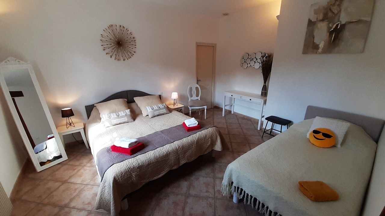 Photo of Bedroom in Roaix