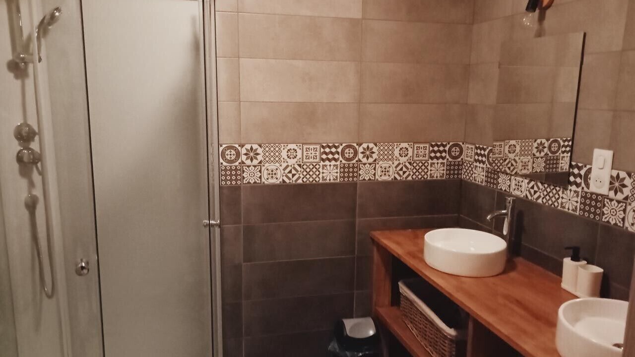 Photo of Bathroom in Mirebel