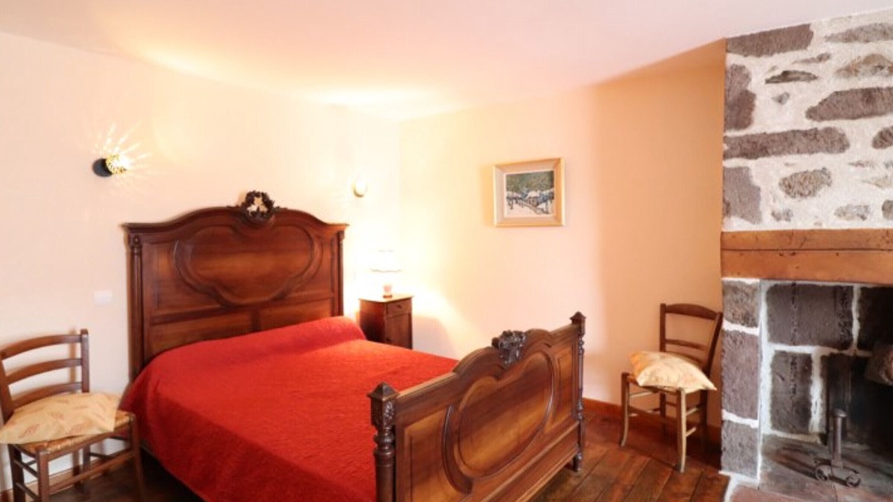 Photo of Bedroom in Thiezac