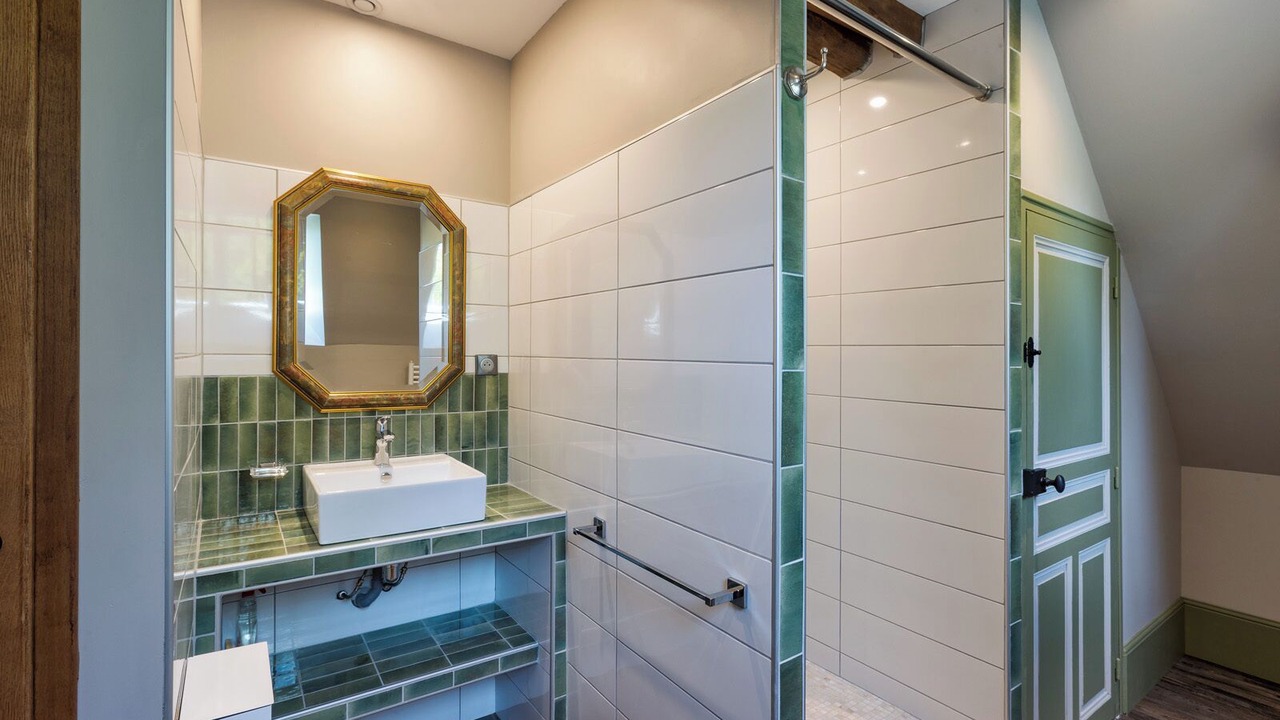 Photo of Bathroom in Burnand