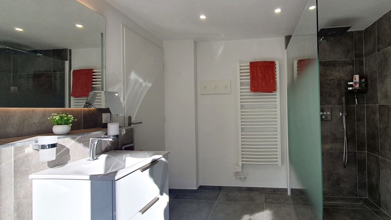 Photo of Bathroom in Beaumont-du-Ventoux