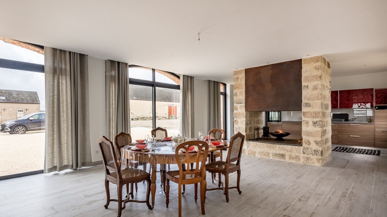 Photo of Livingroom in Cercy-la-Tour