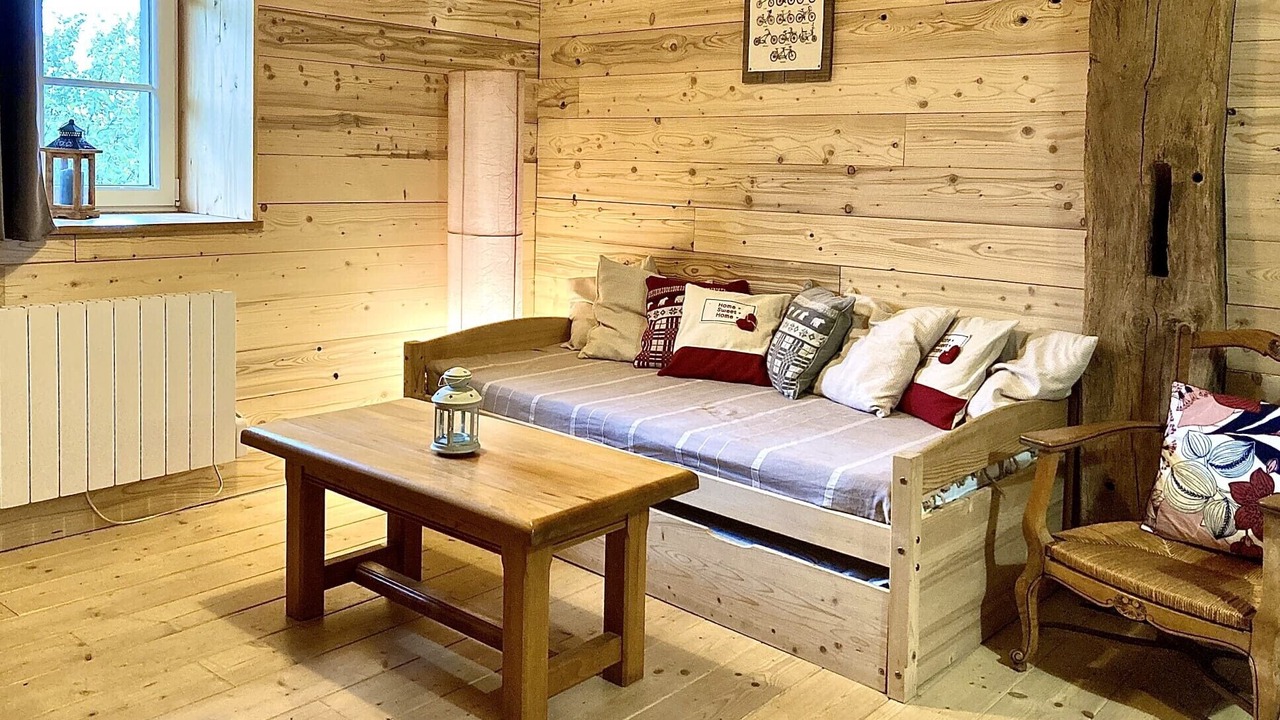 Photo of Livingroom in Mirebel