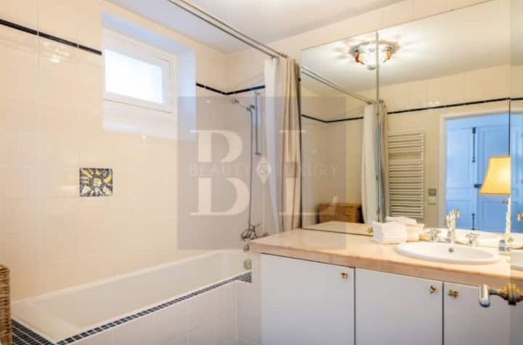 Photo of Bathroom in Saint-Germain-des-Pres