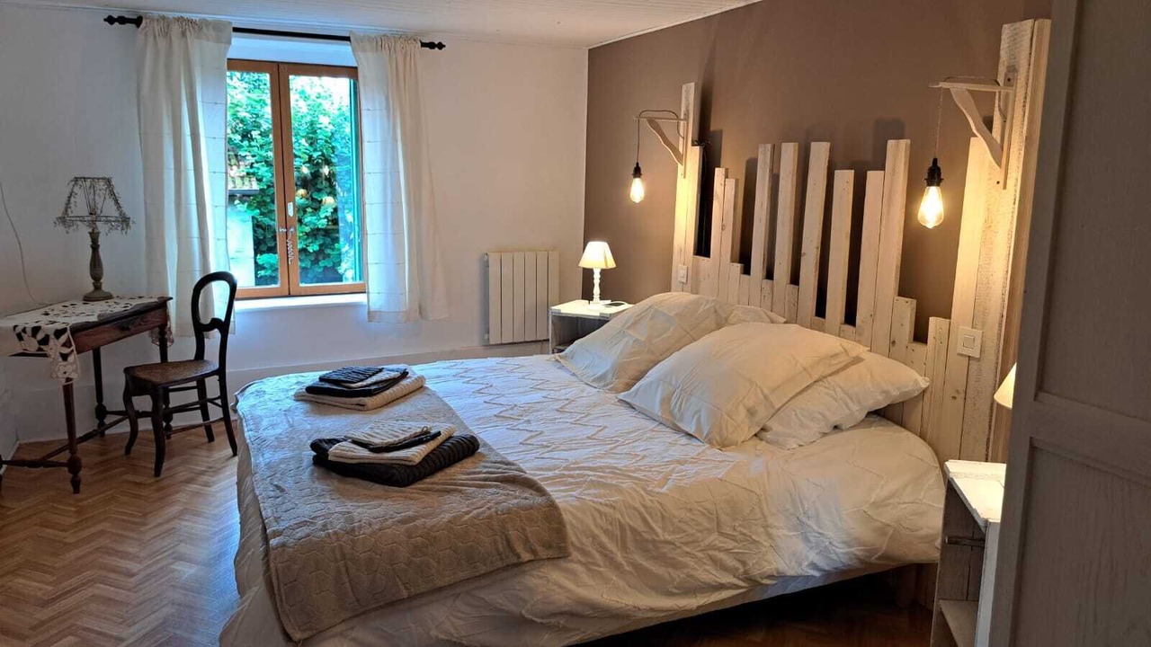 Photo of Bedroom in Forges-les-Bains