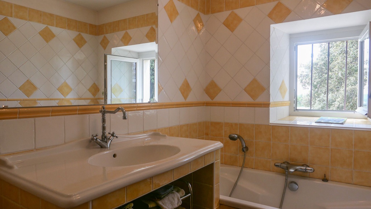 Photo of Bathroom in Clansayes