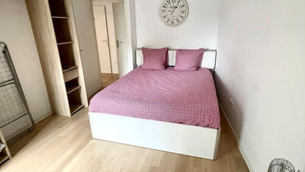 Photo of Bedroom in Joinville-le-Pont