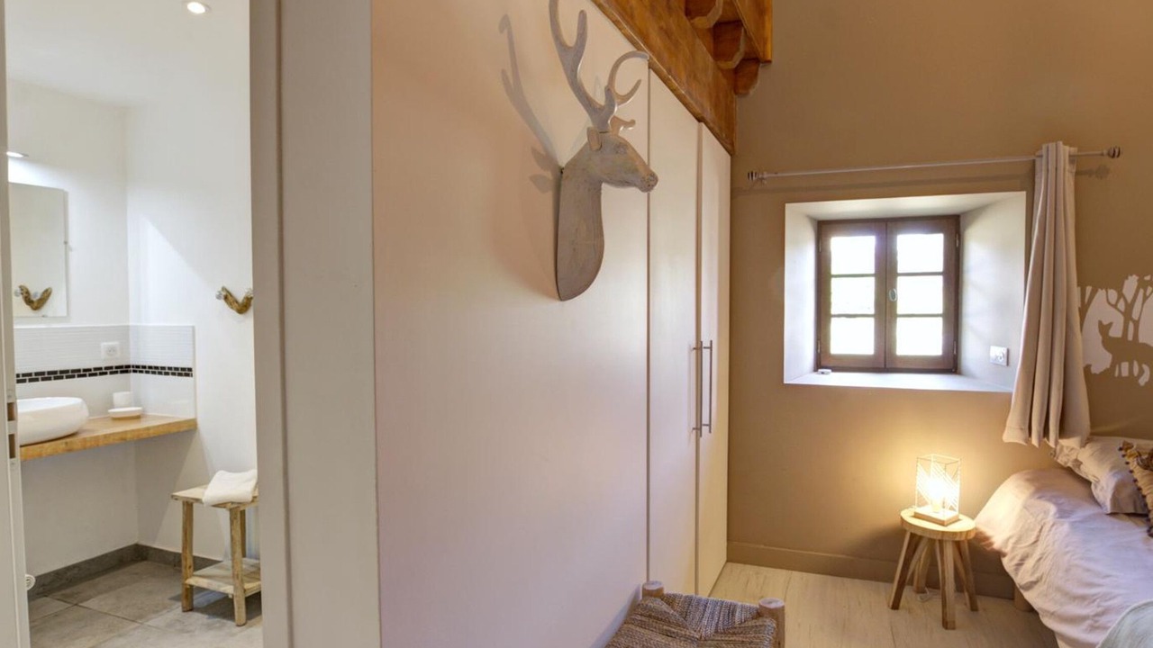 Photo of Bedroom in Cezay