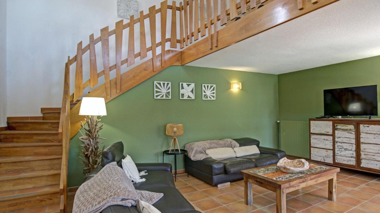 Photo of Livingroom in Cezay