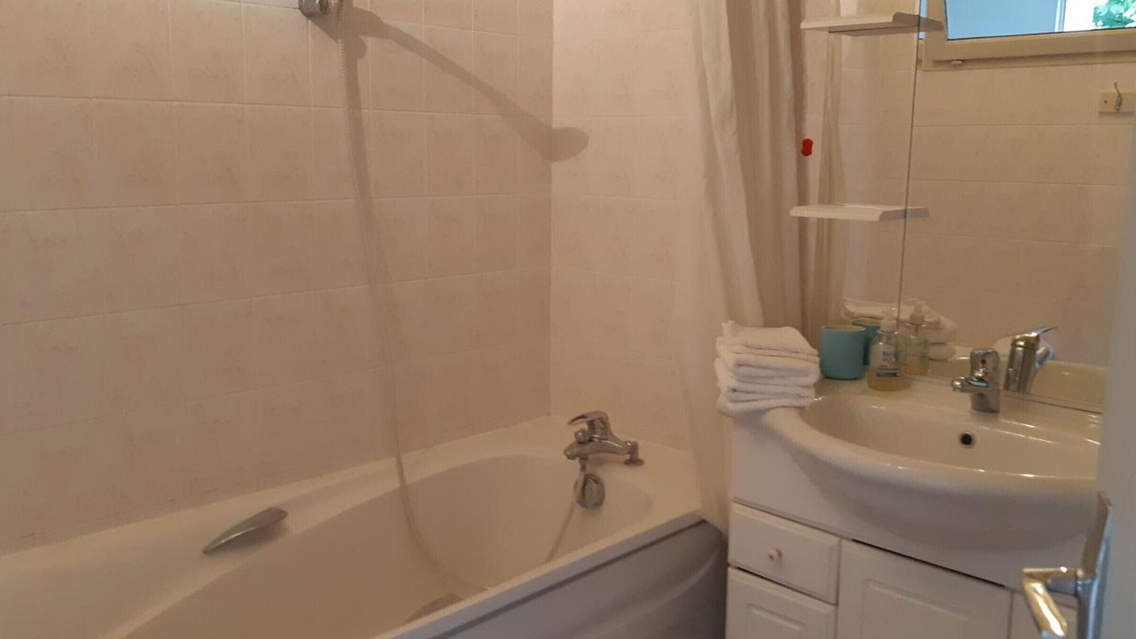 Photo of Bathroom in Toulon-sur-Allier