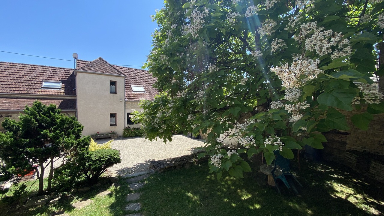Photo of Outdoor in Villaines-les-Prevotes