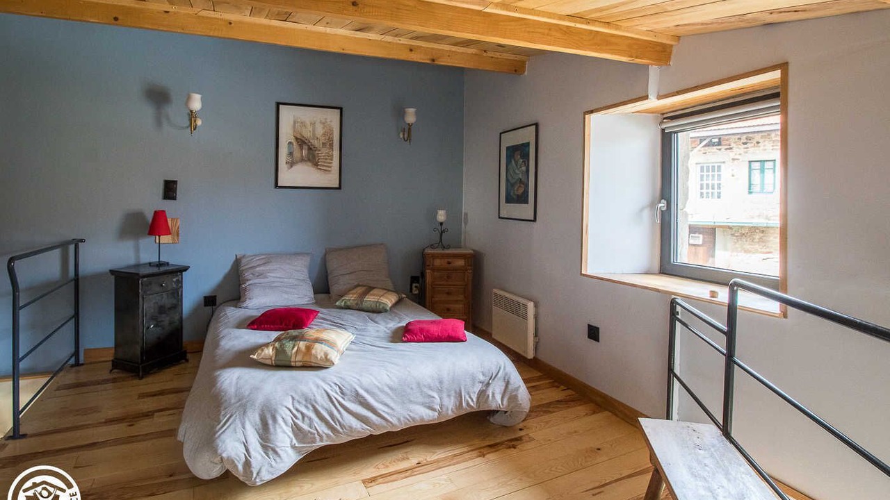 Photo of Bedroom in Manglieu
