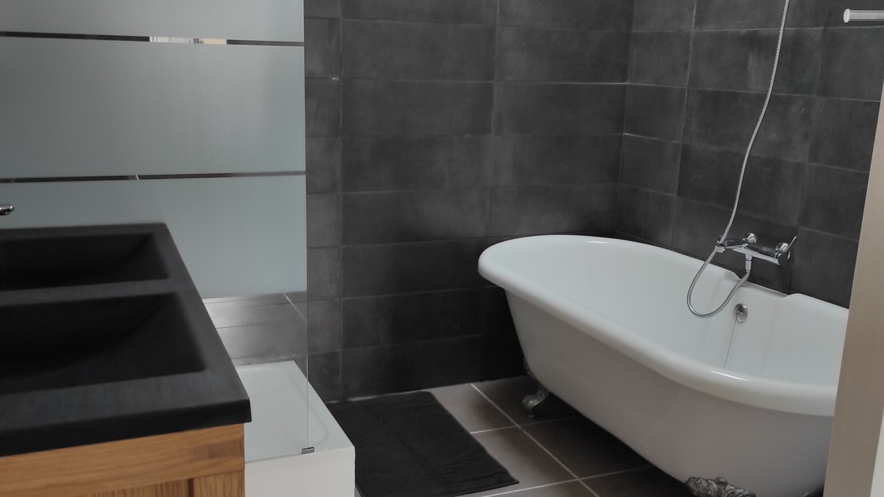 Photo of Bathroom in Rasteau