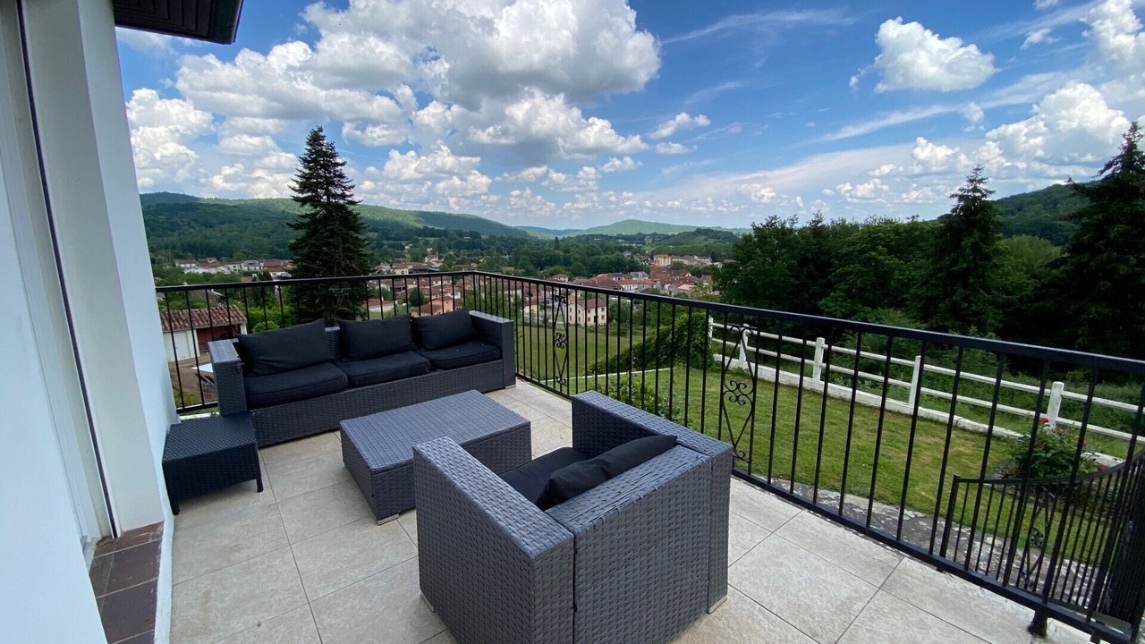 Photo of Patio Balcony in Encausse-les-Thermes