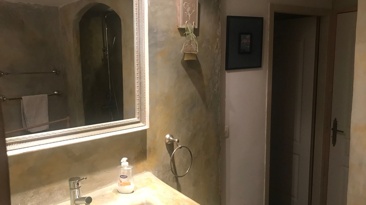 Photo of Bathroom in Villeneuve-de-Berg