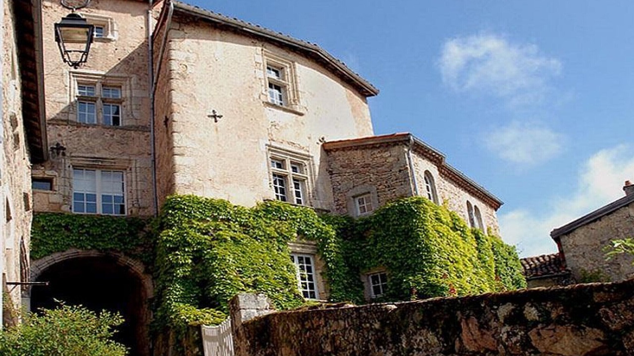 Photo of Outdoor in Saint-Julien-la-Vetre