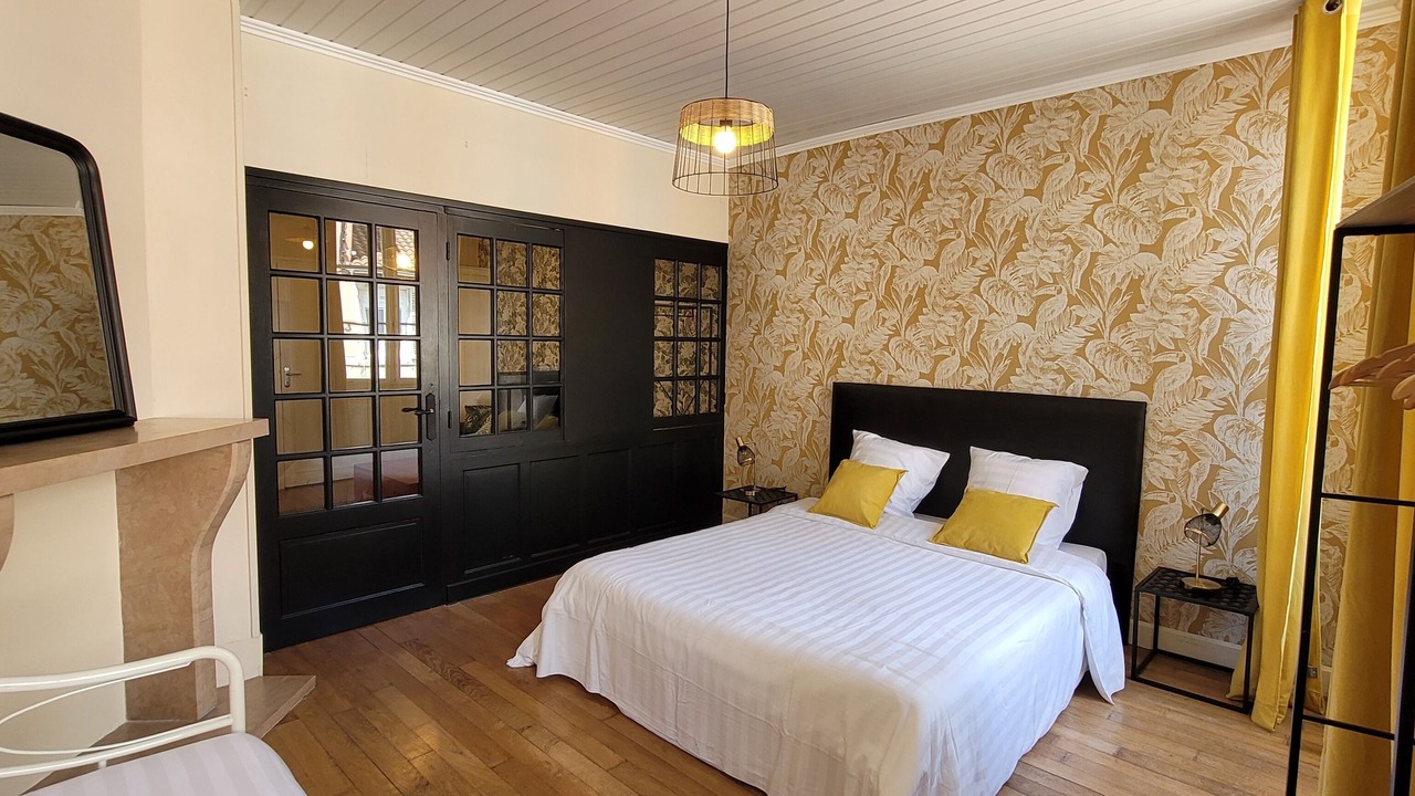 Photo of Bedroom in Tournus