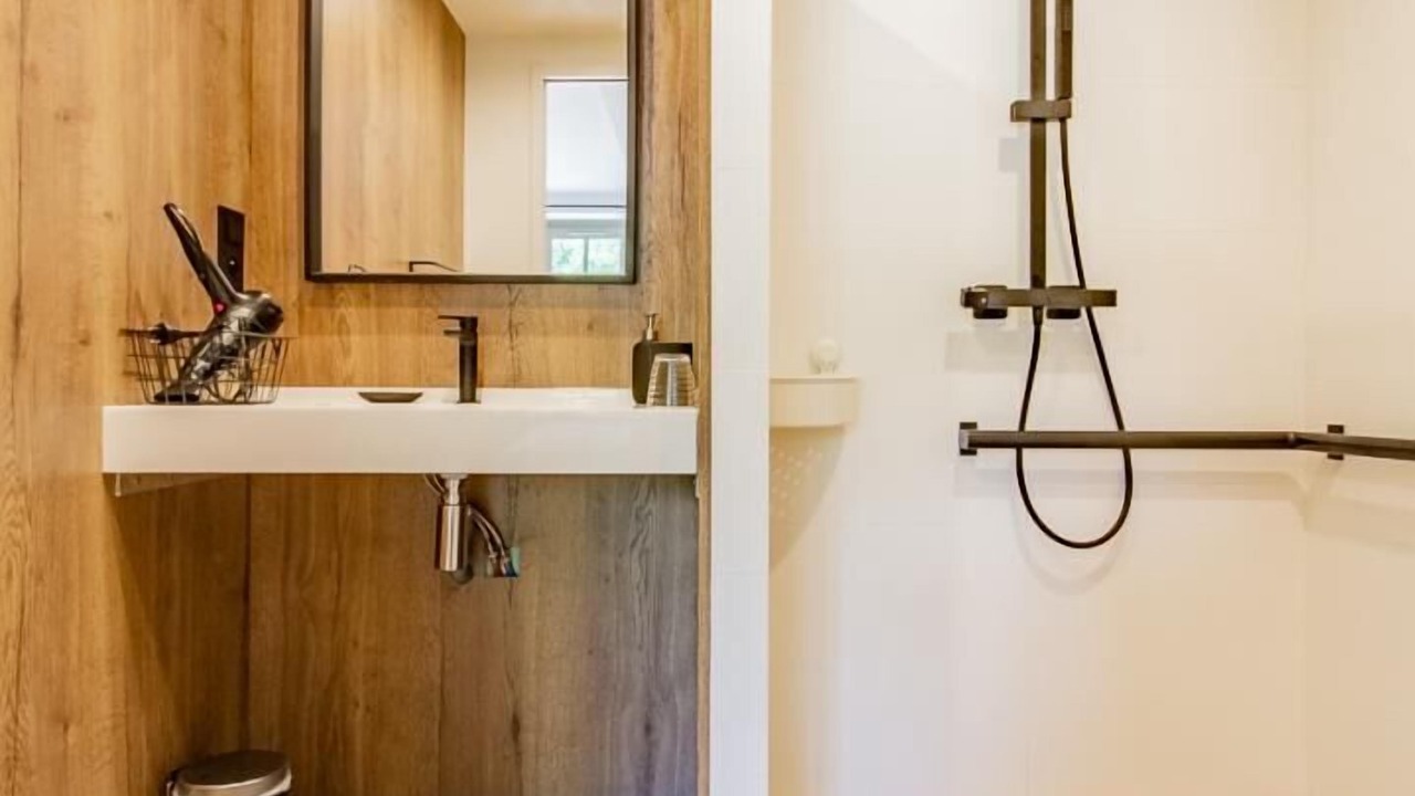 Photo of Bathroom in Dommartin-les-Cuiseaux