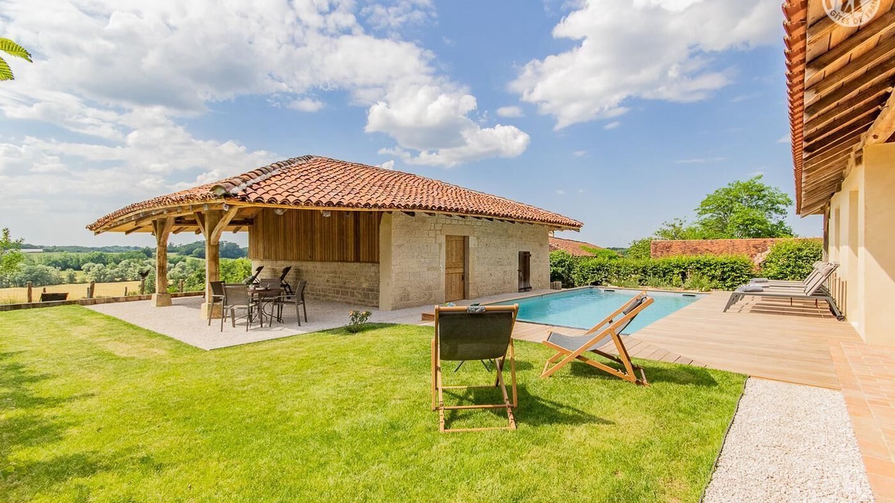 Photo of Outdoor in Dommartin-les-Cuiseaux