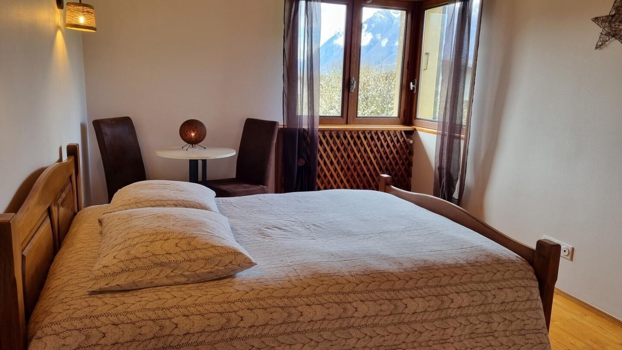 Photo of Bedroom in Gilly-sur-Isere
