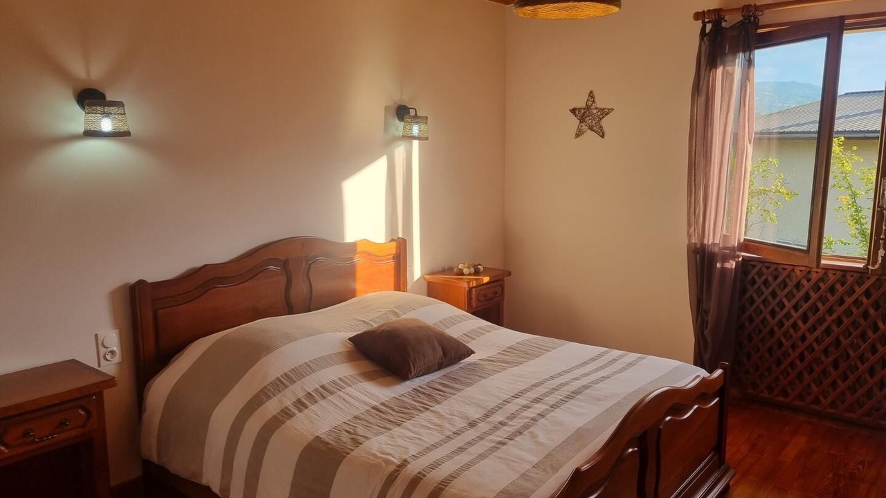 Photo of Bedroom in Gilly-sur-Isere