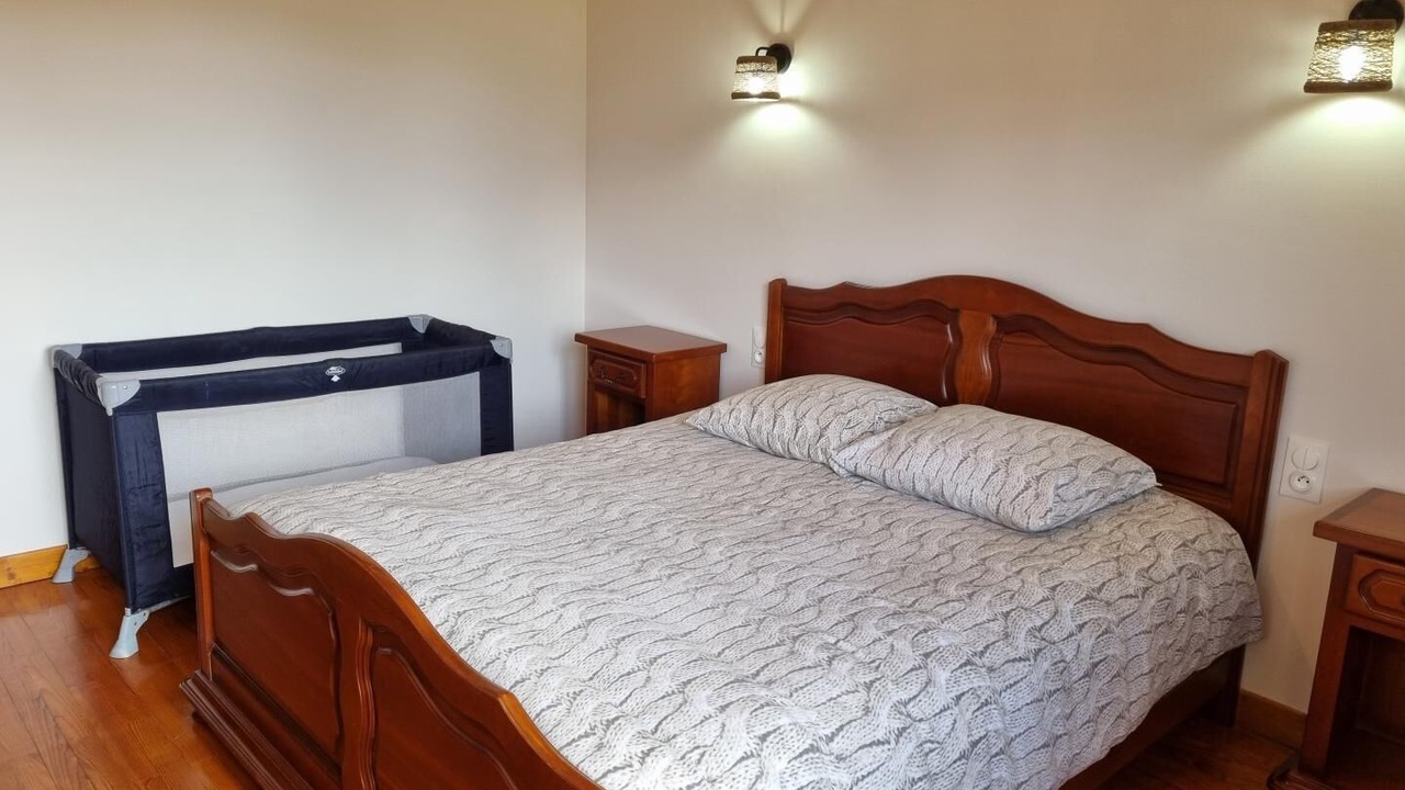 Photo of Bedroom in Gilly-sur-Isere