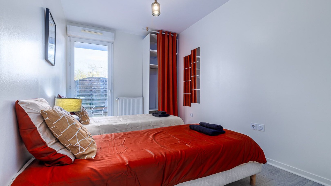Photo of Bedroom in Orly