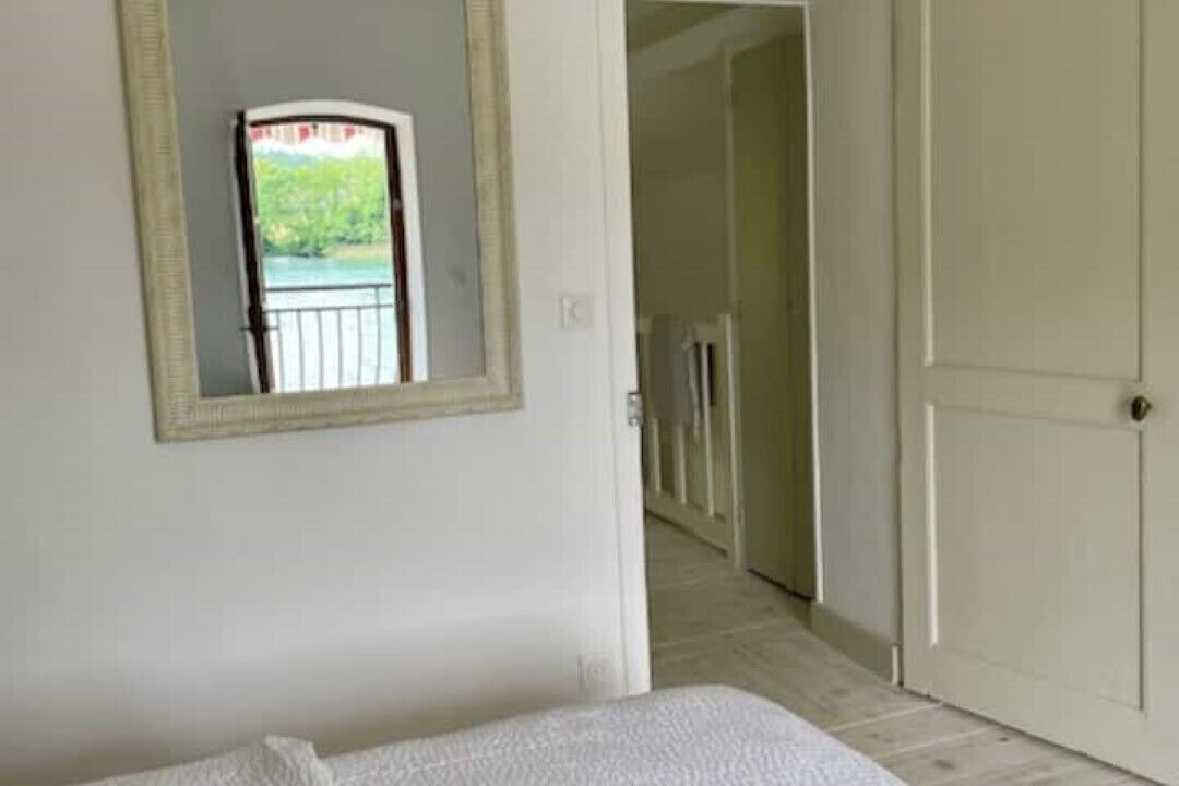 Photo of Bedroom in Izieu