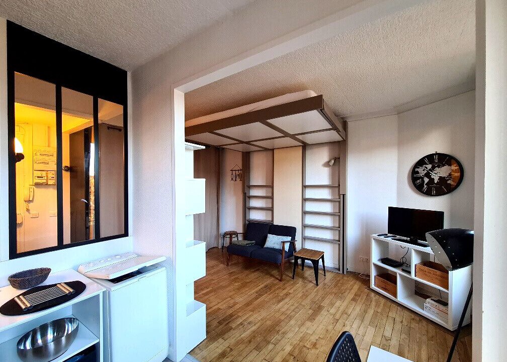 Photo of Livingroom in Louis Bertrand-Mirabeau-Semard