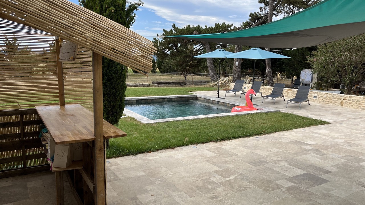 Photo of Outdoor in Charols