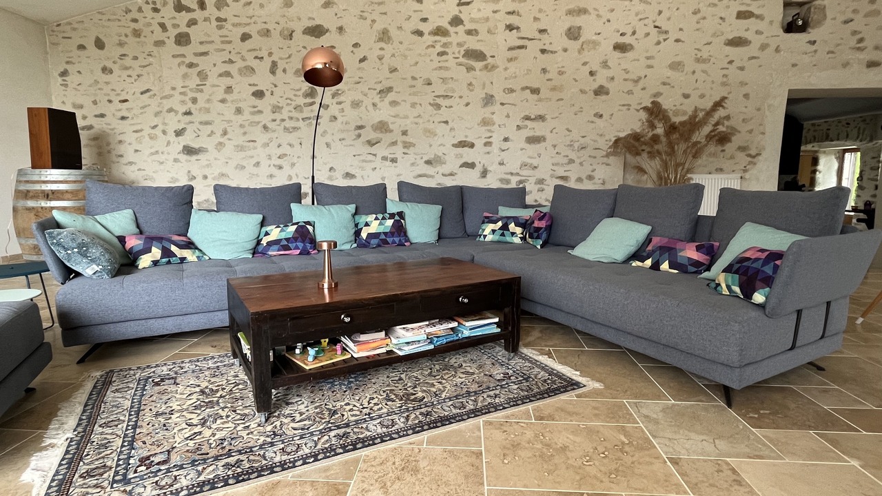 Photo of Livingroom in Charols