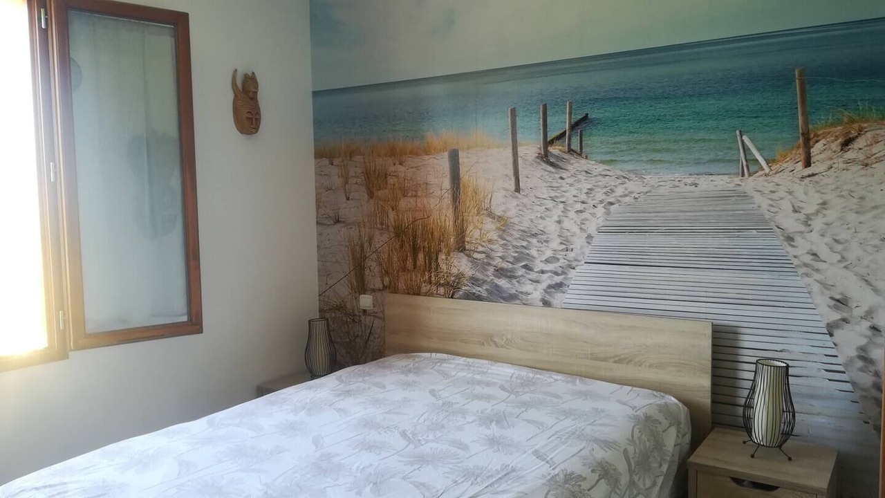 Photo of Bedroom in Valaurie