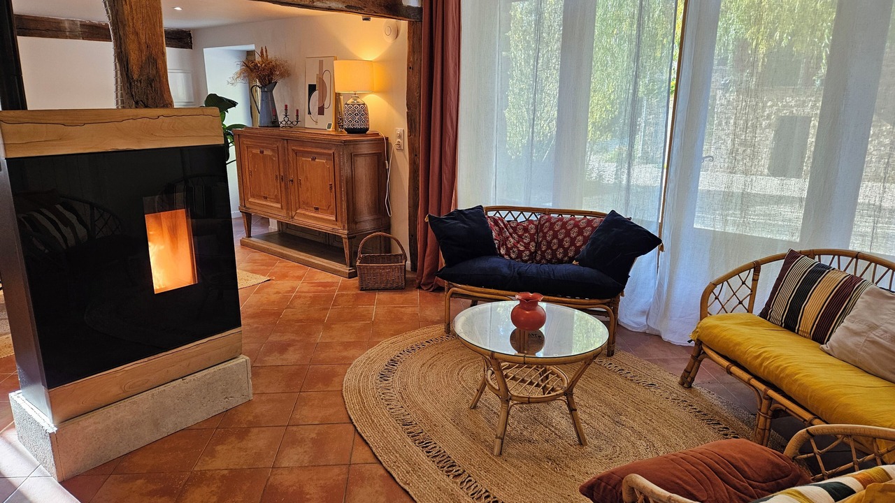 Photo of Livingroom in Vault-de-Lugny