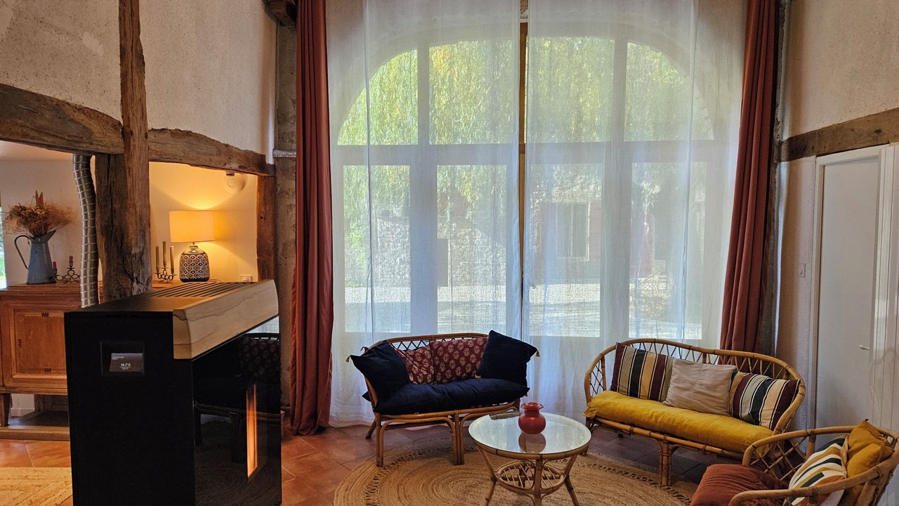 Photo of Livingroom in Vault-de-Lugny