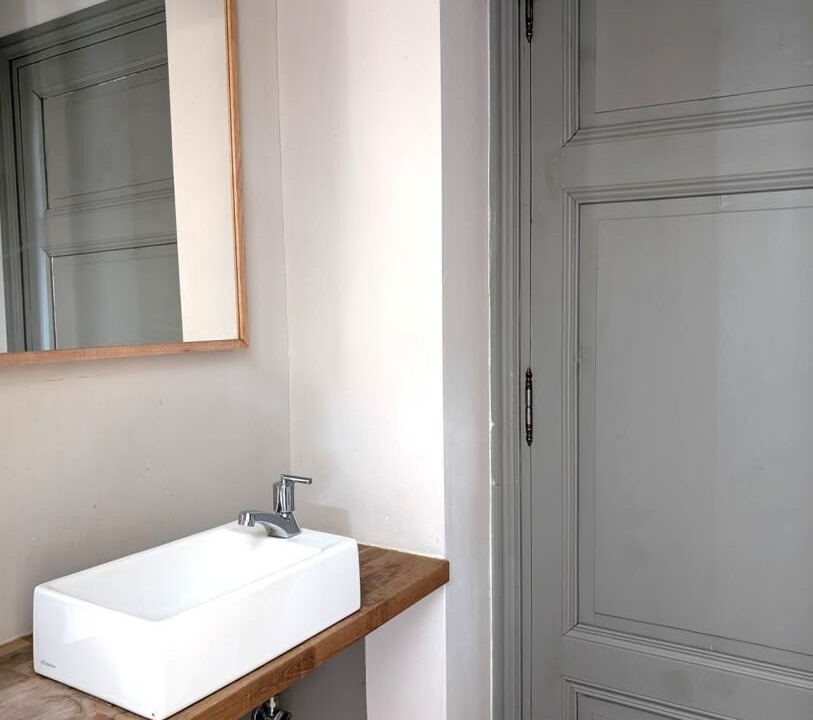 Photo of Bathroom in Regnie-Durette