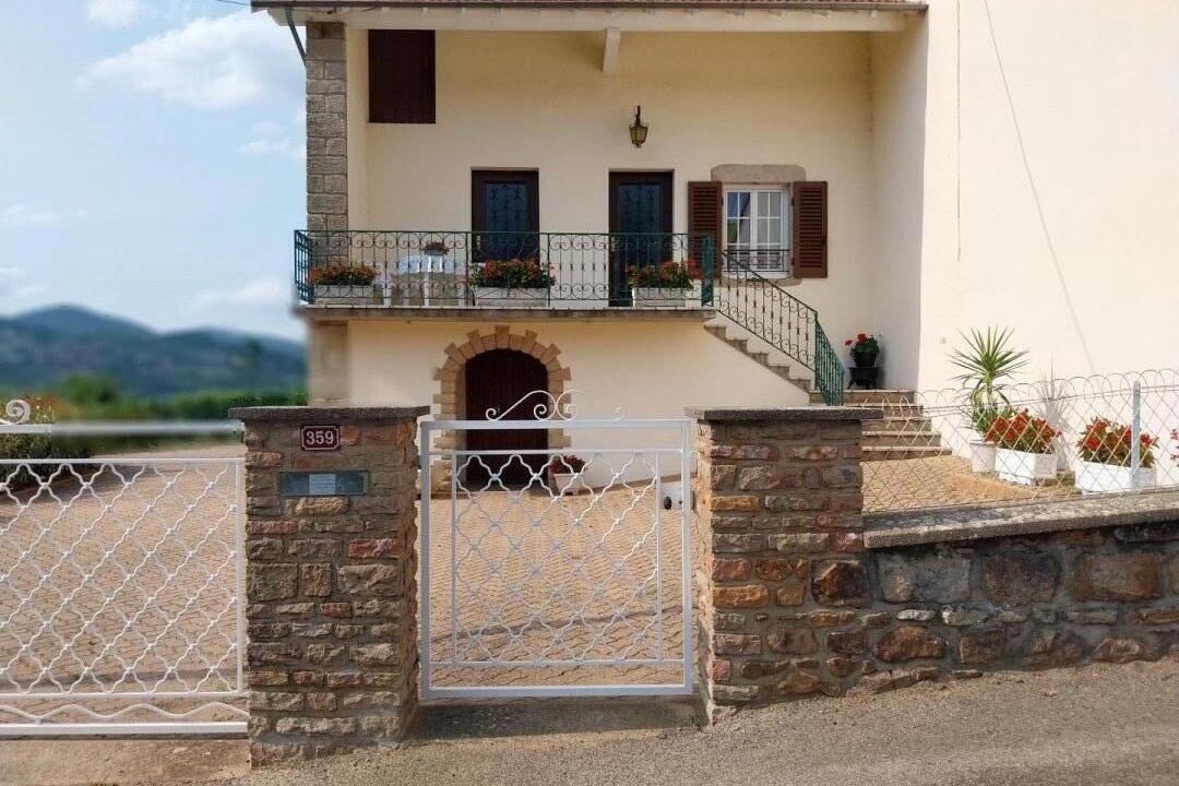 Photo of Outdoor in Serrieres