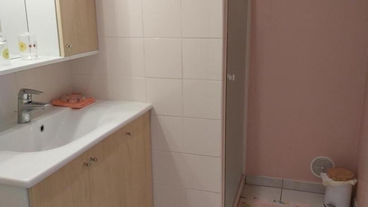 Photo of Bathroom in Serrieres