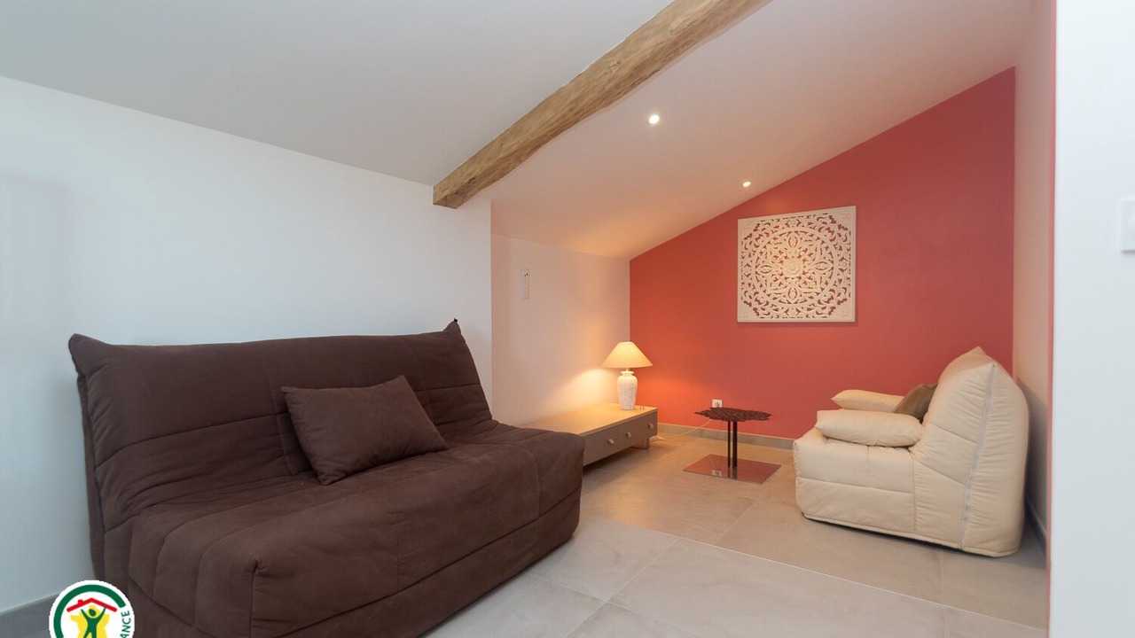 Photo of Livingroom in Chatte