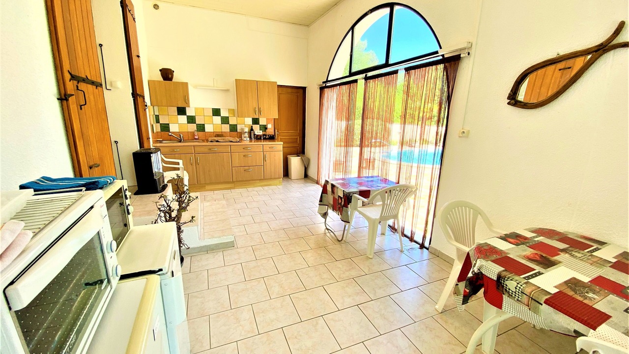 Photo of Kitchen in Mercuer