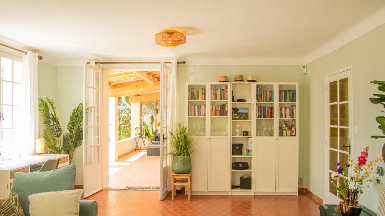 Photo of Livingroom in Saint-Pierre-de-Vassols
