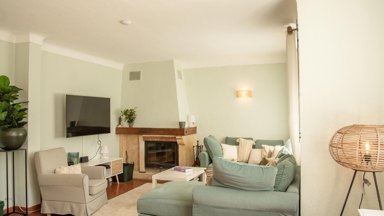 Photo of Livingroom in Saint-Pierre-de-Vassols