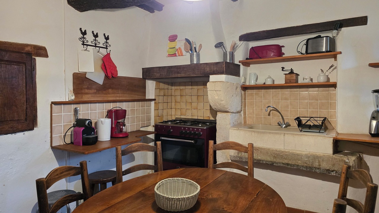 Photo of Kitchen in La Baume-de-Transit