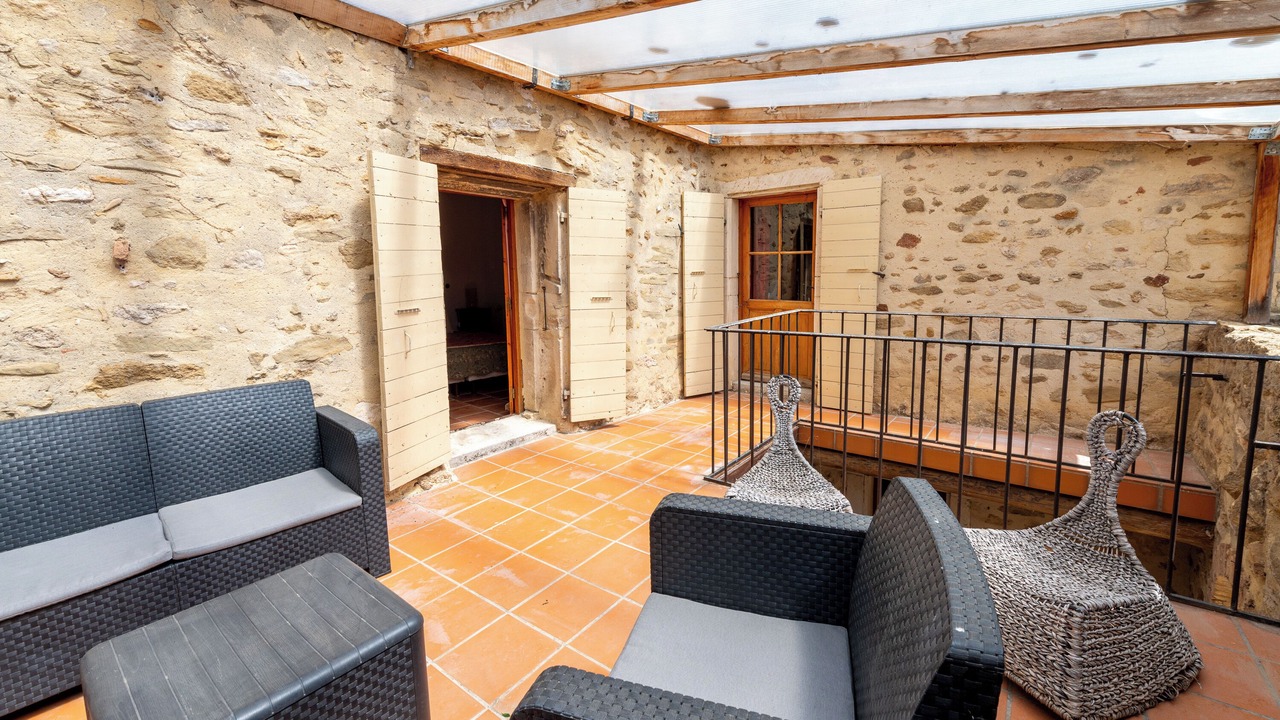 Photo of Outdoor in La Baume-de-Transit