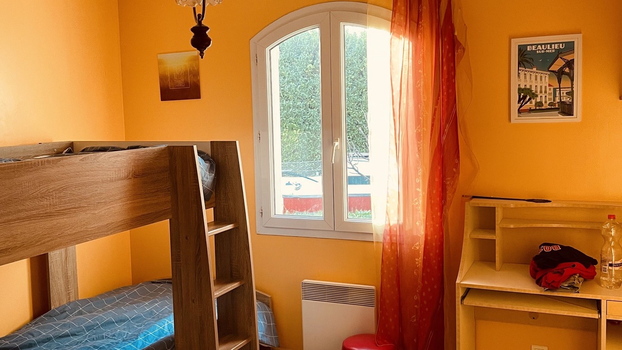 Photo of Bedroom in Sainte-Cecile-les-Vignes