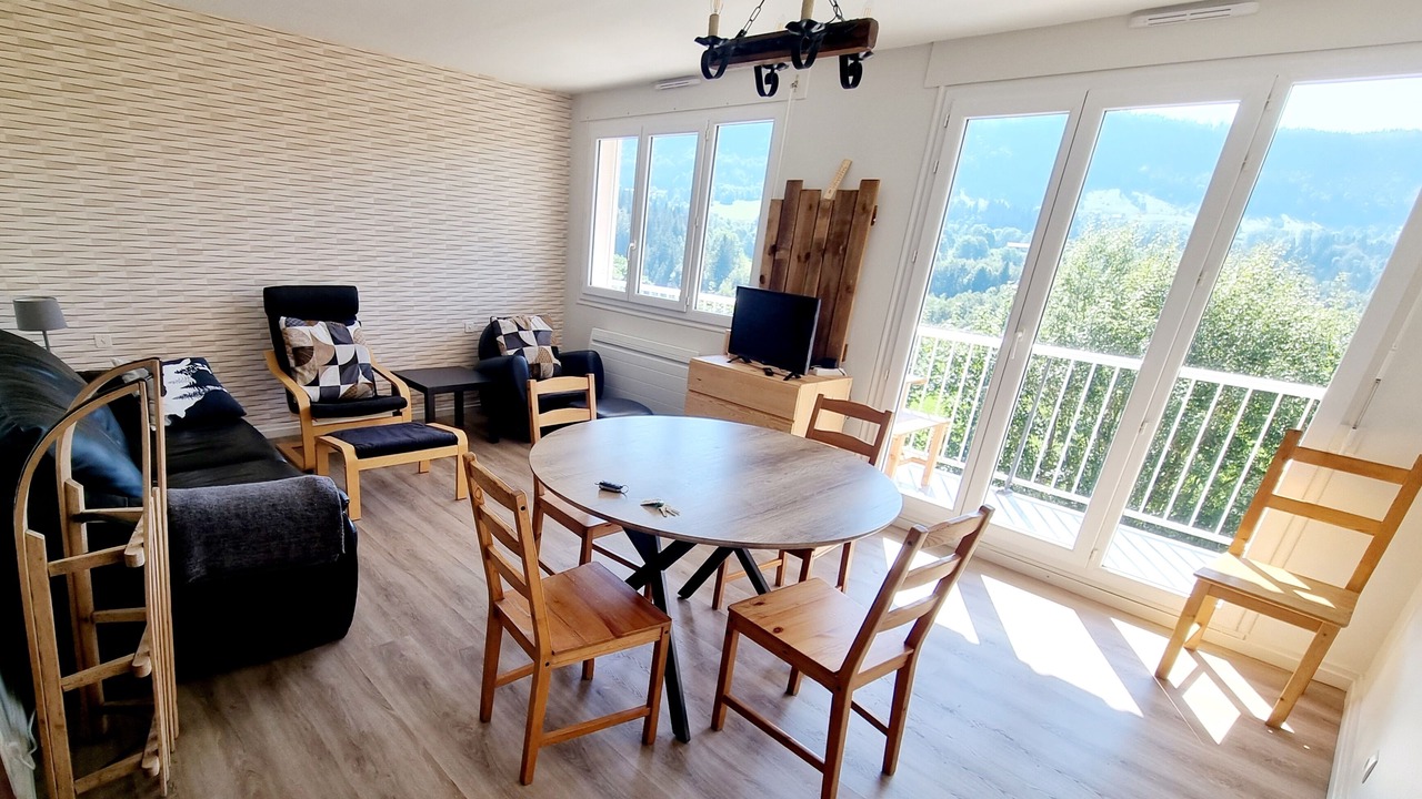 Photo of Livingroom in Bellefontaine