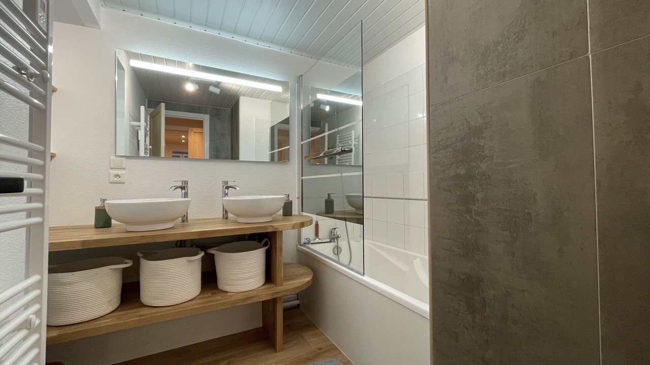 Photo of Bathroom in Saint-Jacques-des-Blats