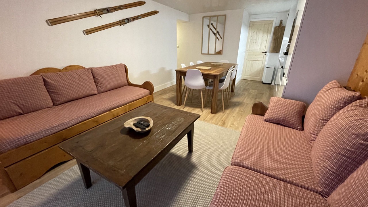 Photo of Livingroom in Saint-Jacques-des-Blats
